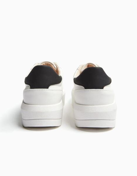Кросівки Bershka пд9067 білі 2200000277916 фото